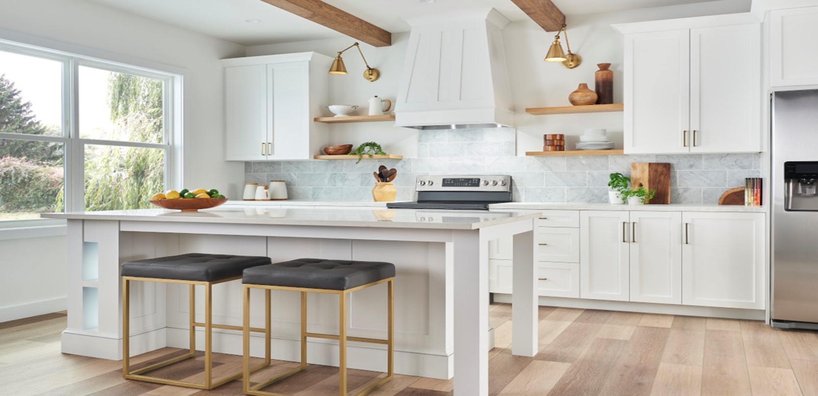 Range Hood Specifications Explained: Width, Mounting Height, CFM and Style Options