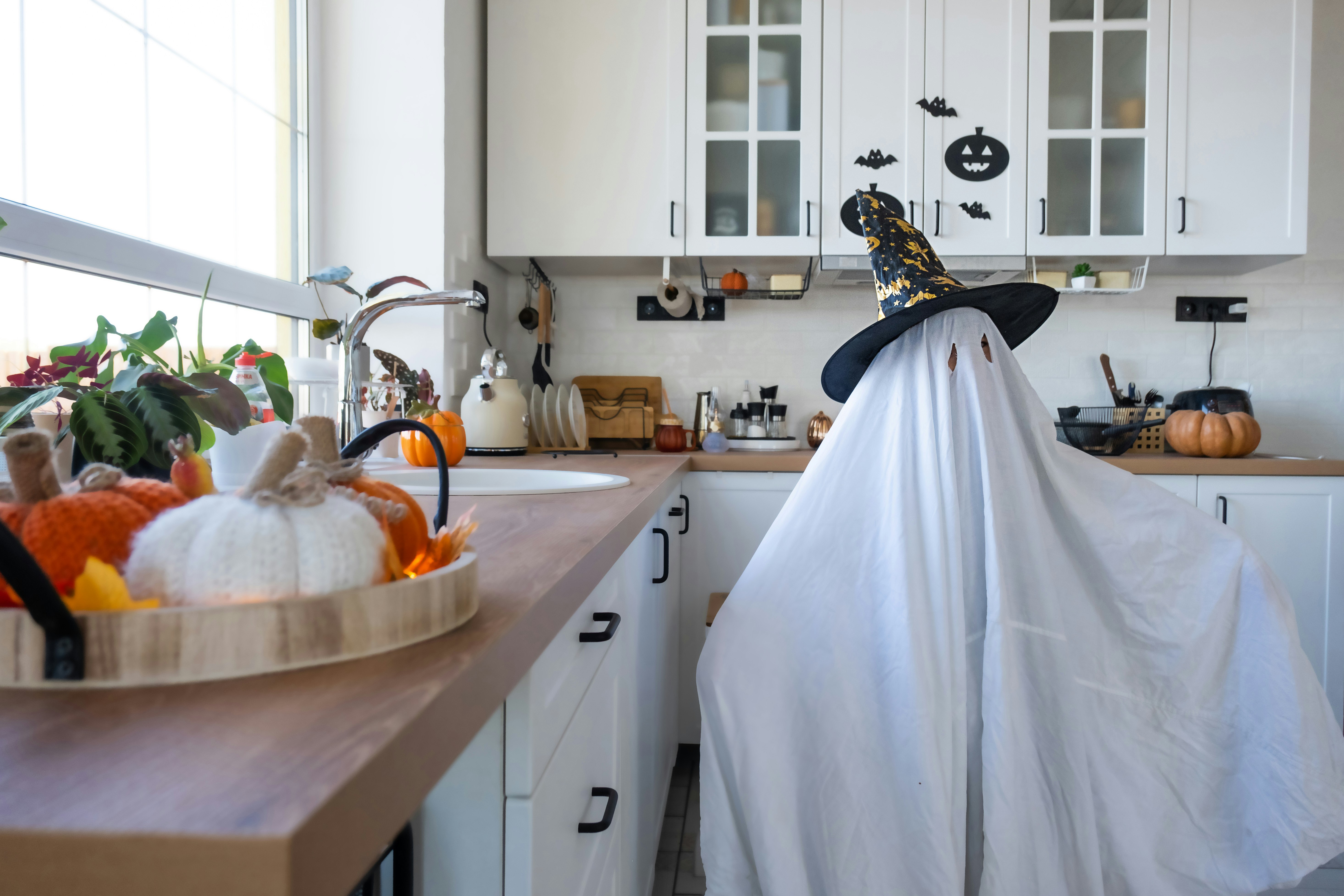 halloween costume air quality
