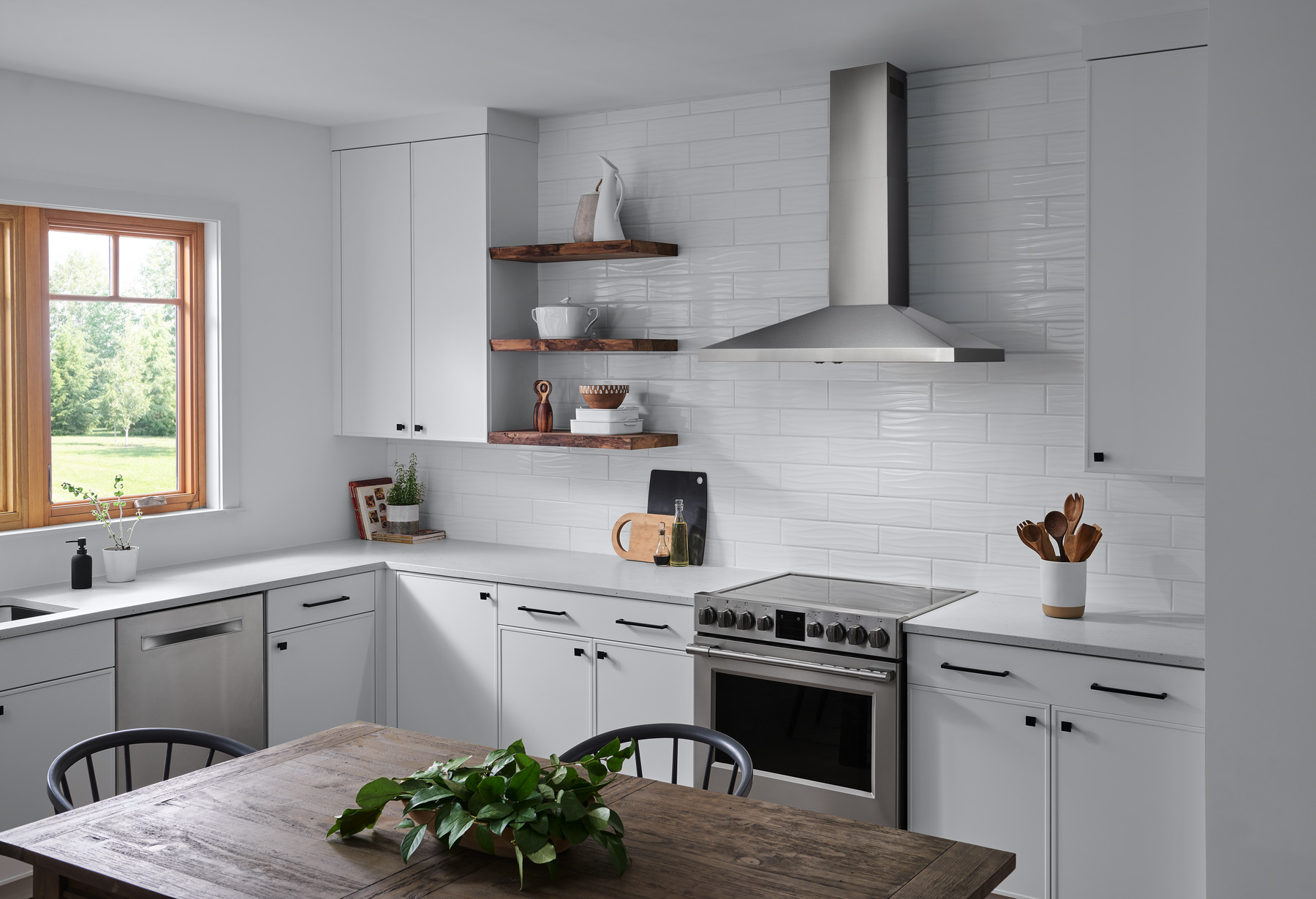Broan-NuTone Chimney Wall-mount range hood